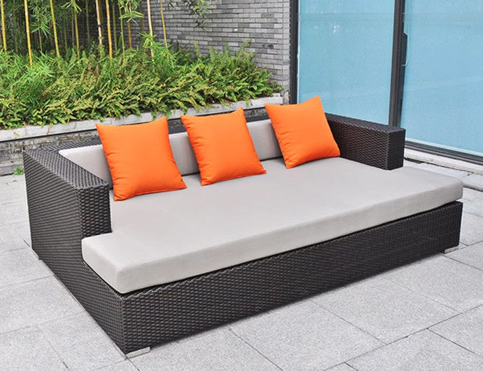 Pe Rattan Sectional Sofa Indoor Furniture Sofa Wrought Iron Sofa Lunge Sunbed Bed Set
